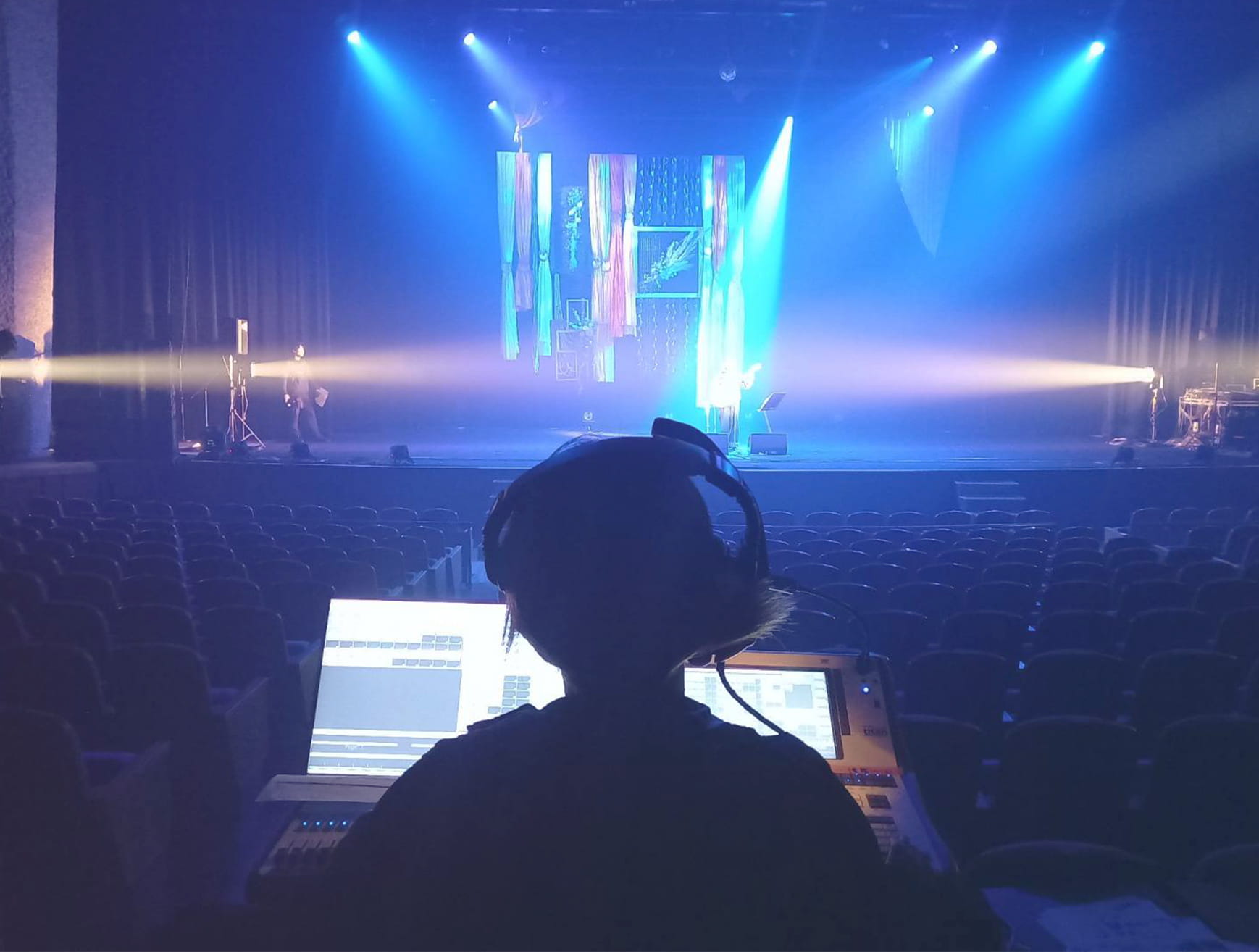 ホールの音楽イベント